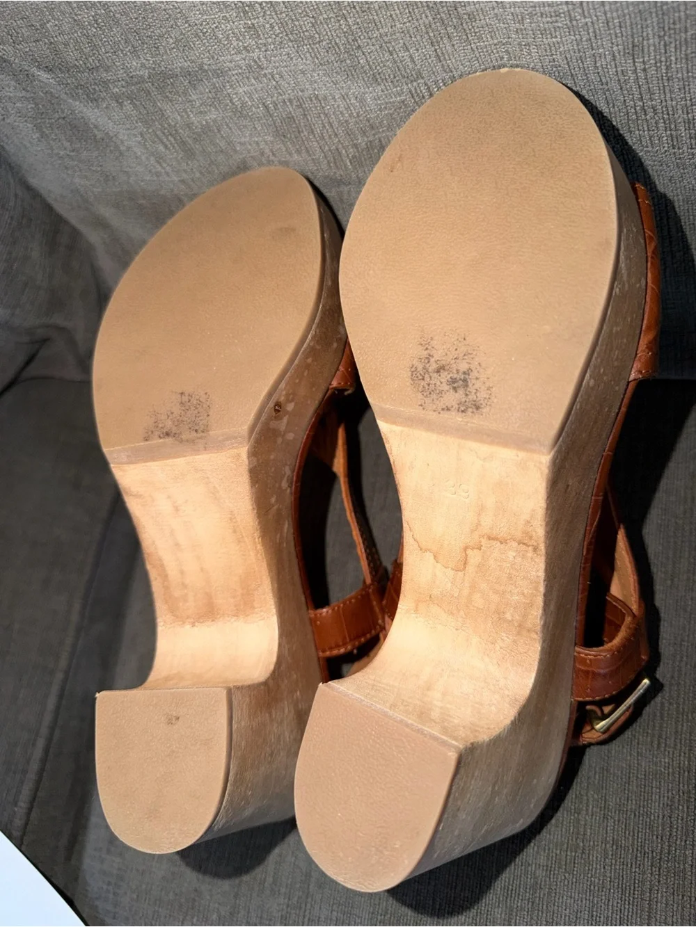 Sezane Women’s Brown Leather Platform Sandals size 39 like new perfect for fall